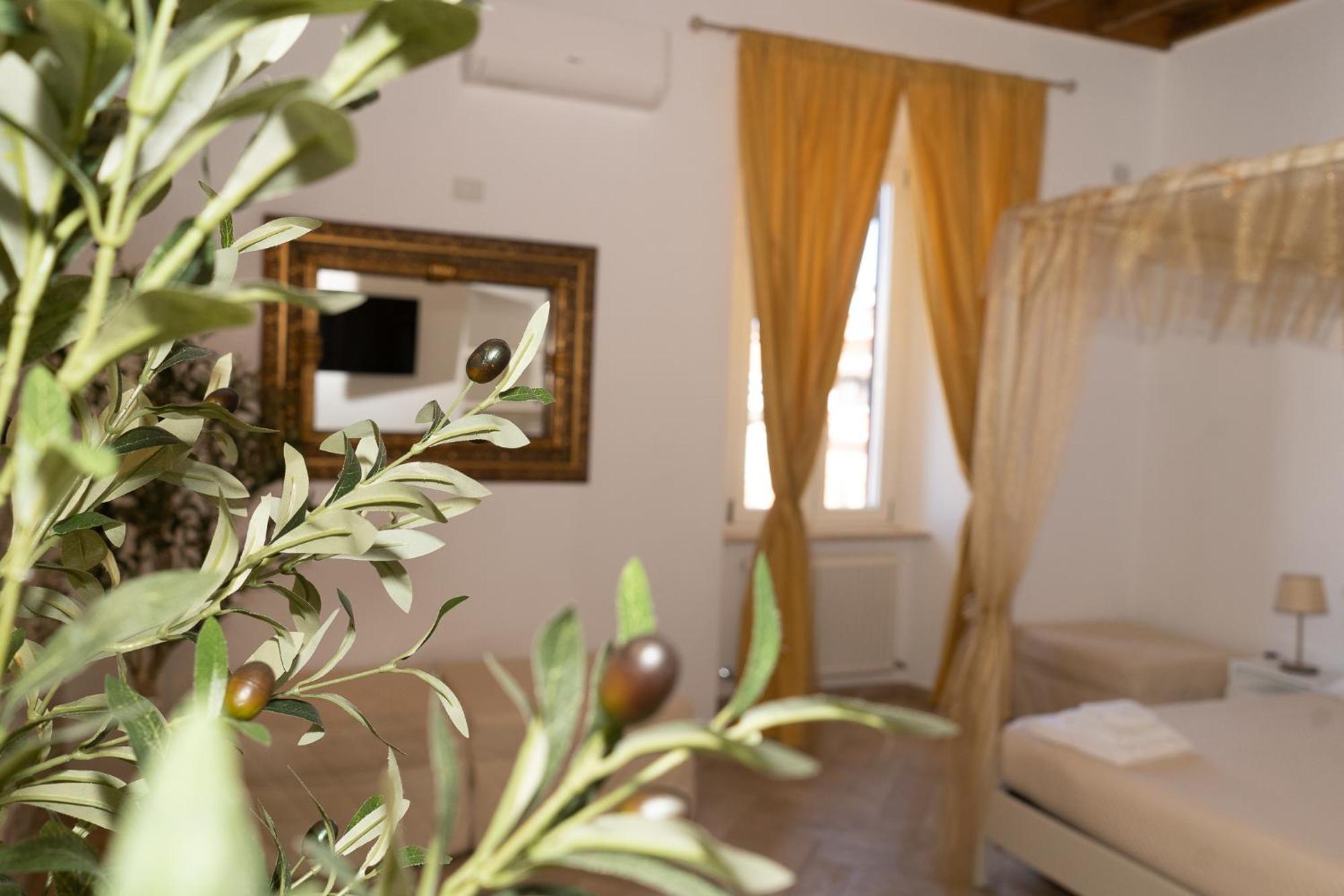Le Boutique Luxury Diffused In Historic Center Fiumicino