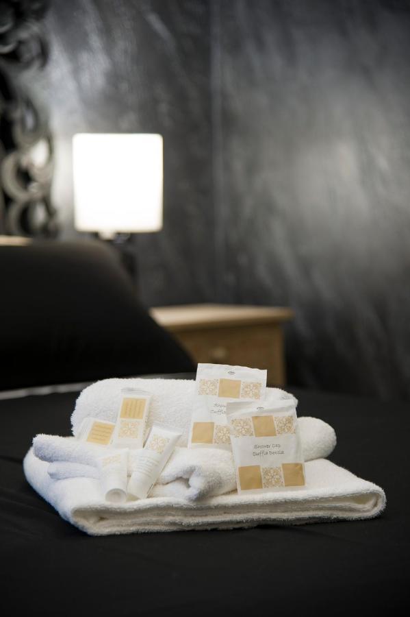 Le Boutique Luxury Diffused In Historic Center Affittacamere *